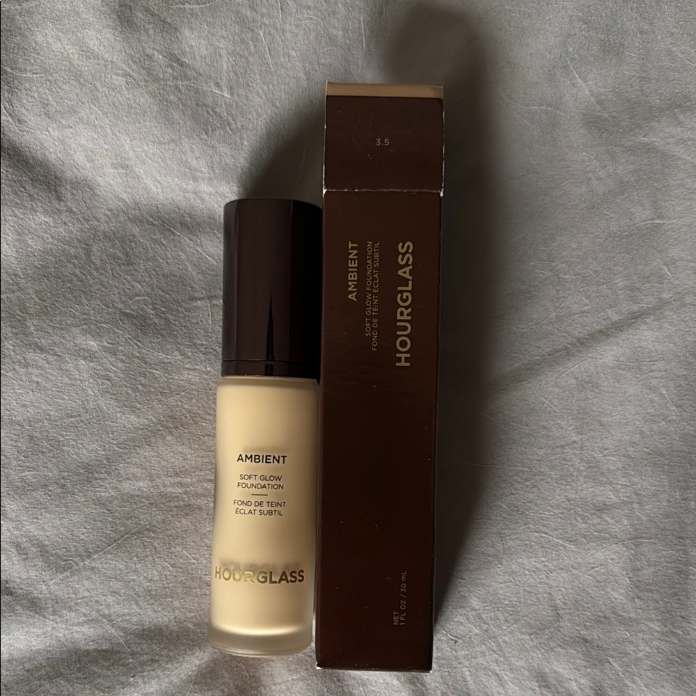 Hourglass Ambient Soft Glow Foundation - 3.5